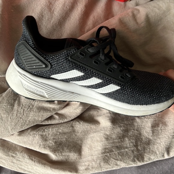 Barely worn. Cloud foam comfort - Picture 3 of 3